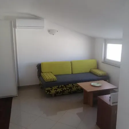 Apartment Zarok Baska (Krk)