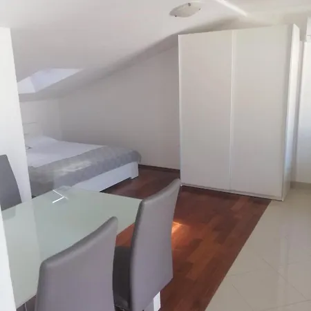 Zarok Apartment *