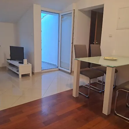 Zarok Apartment *